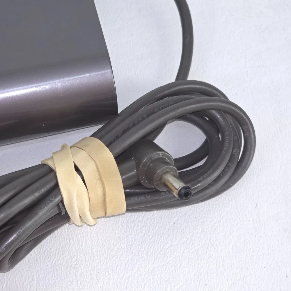 Dyson OEM Battery Charger 270576-04 30.45V Vacuum Power Adapter Replacement Part